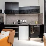 Beau Duplex, Proche Zenith Et Palais Des Sports דירה *